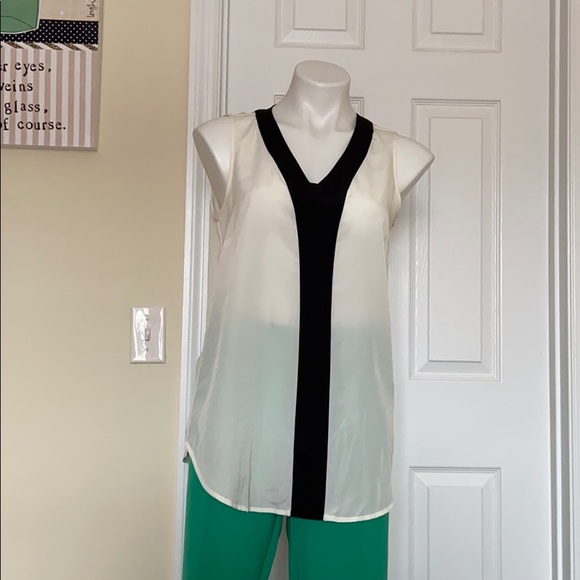 Black/White Shell - Picture 3 of 5